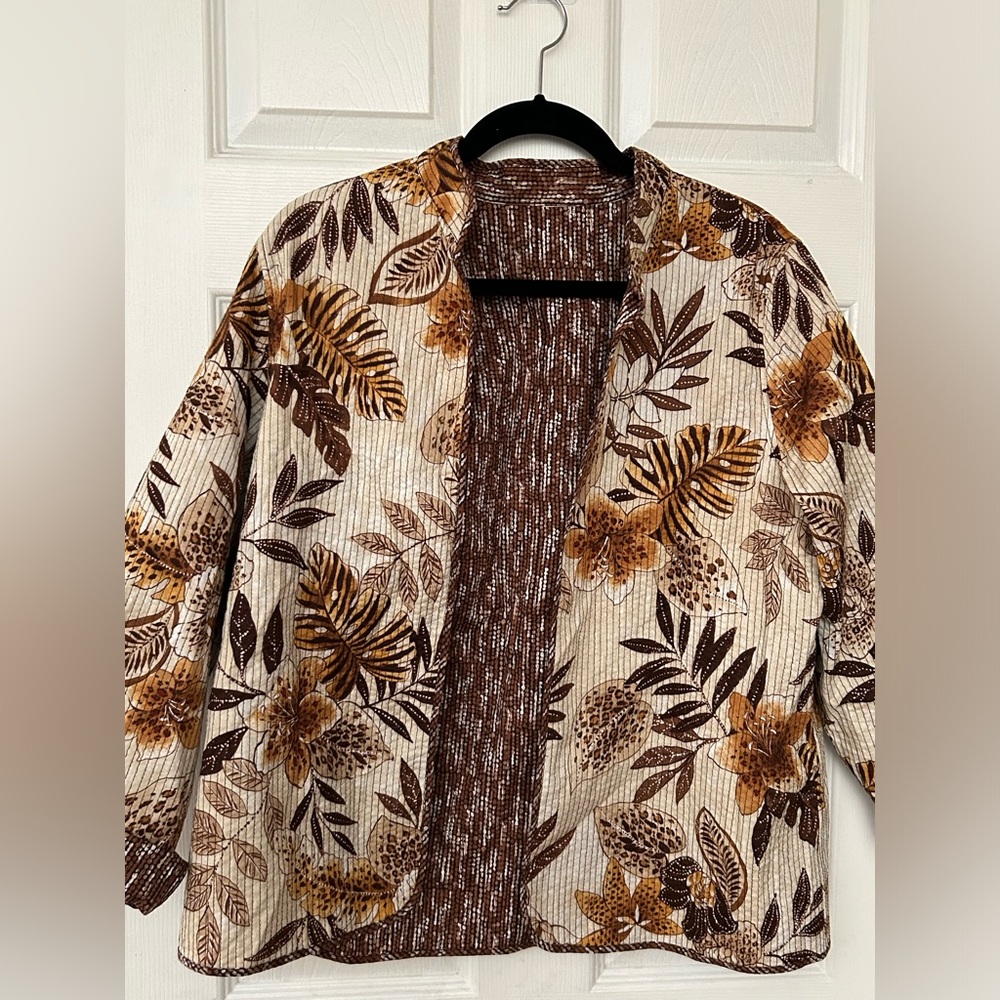 Alfred Dunner brown reversible open front quilted jacket